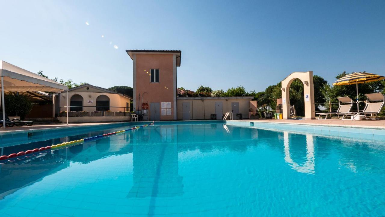 Hotel Vega Perugia Bagian luar foto