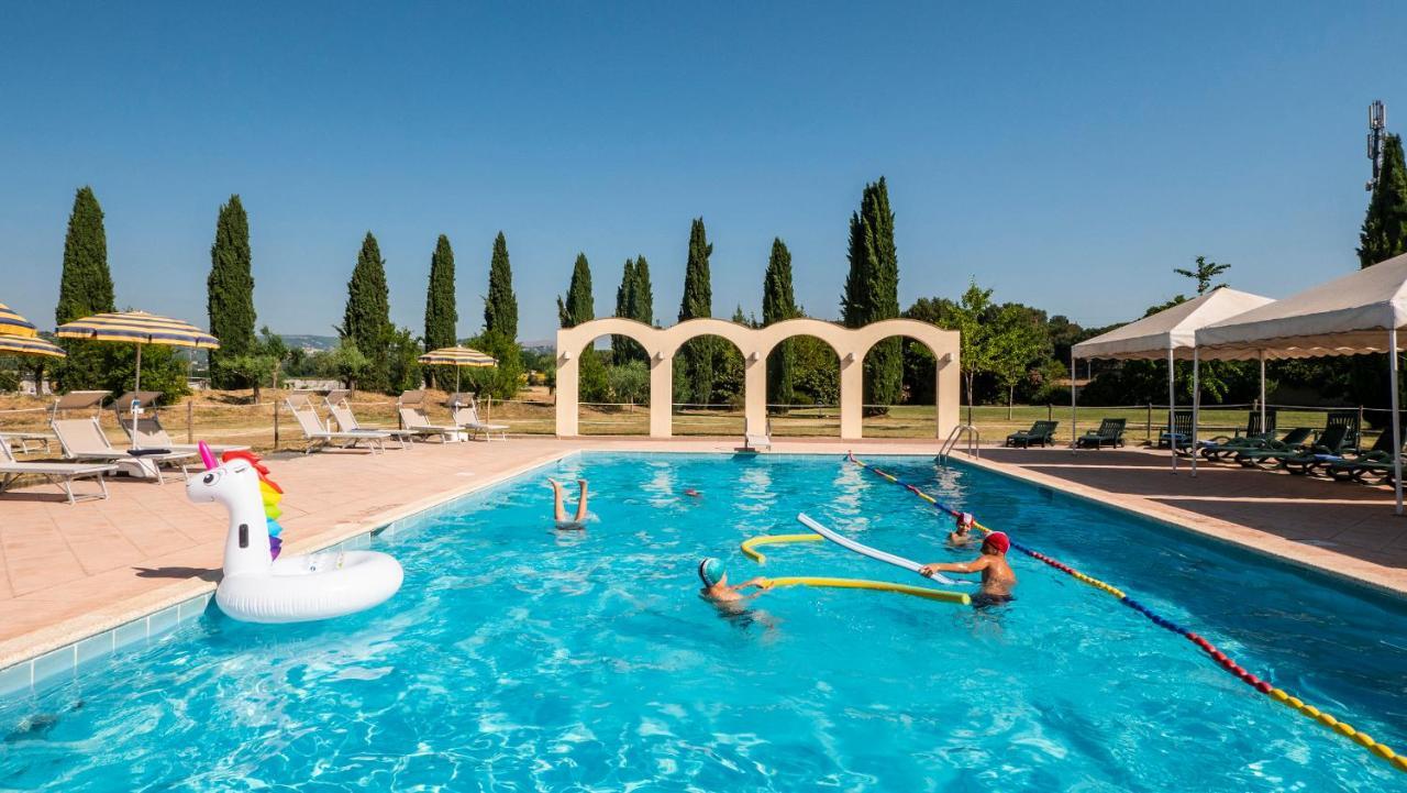Hotel Vega Perugia Bagian luar foto