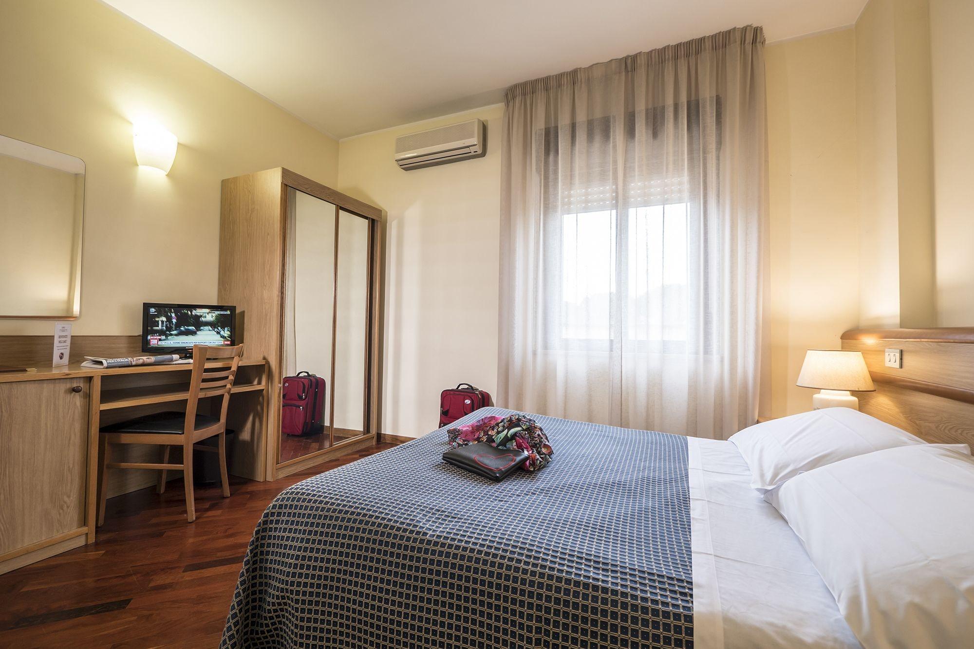 Hotel Vega Perugia Bagian luar foto