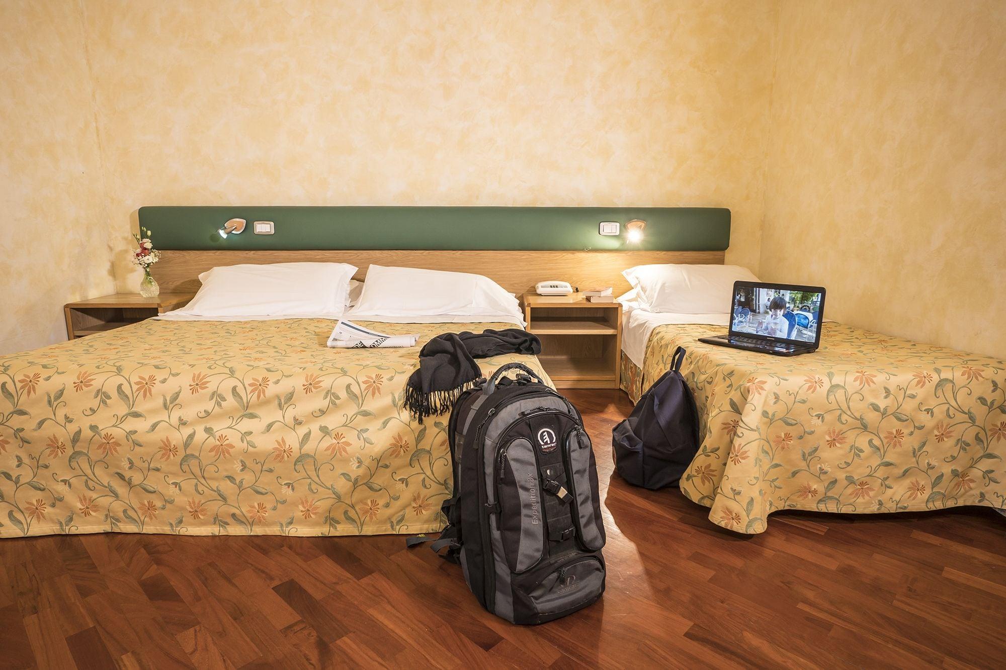 Hotel Vega Perugia Bagian luar foto