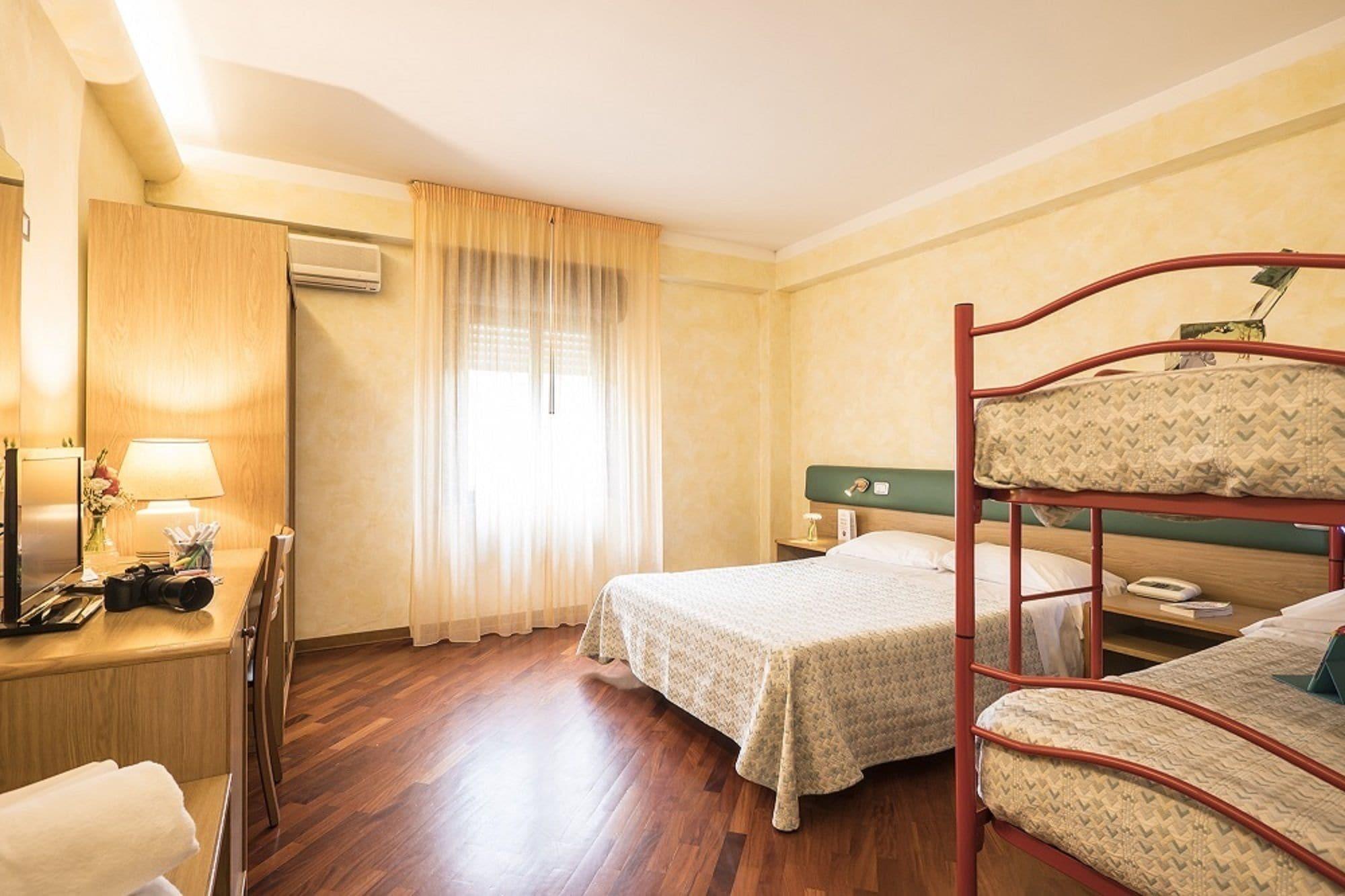 Hotel Vega Perugia Bagian luar foto