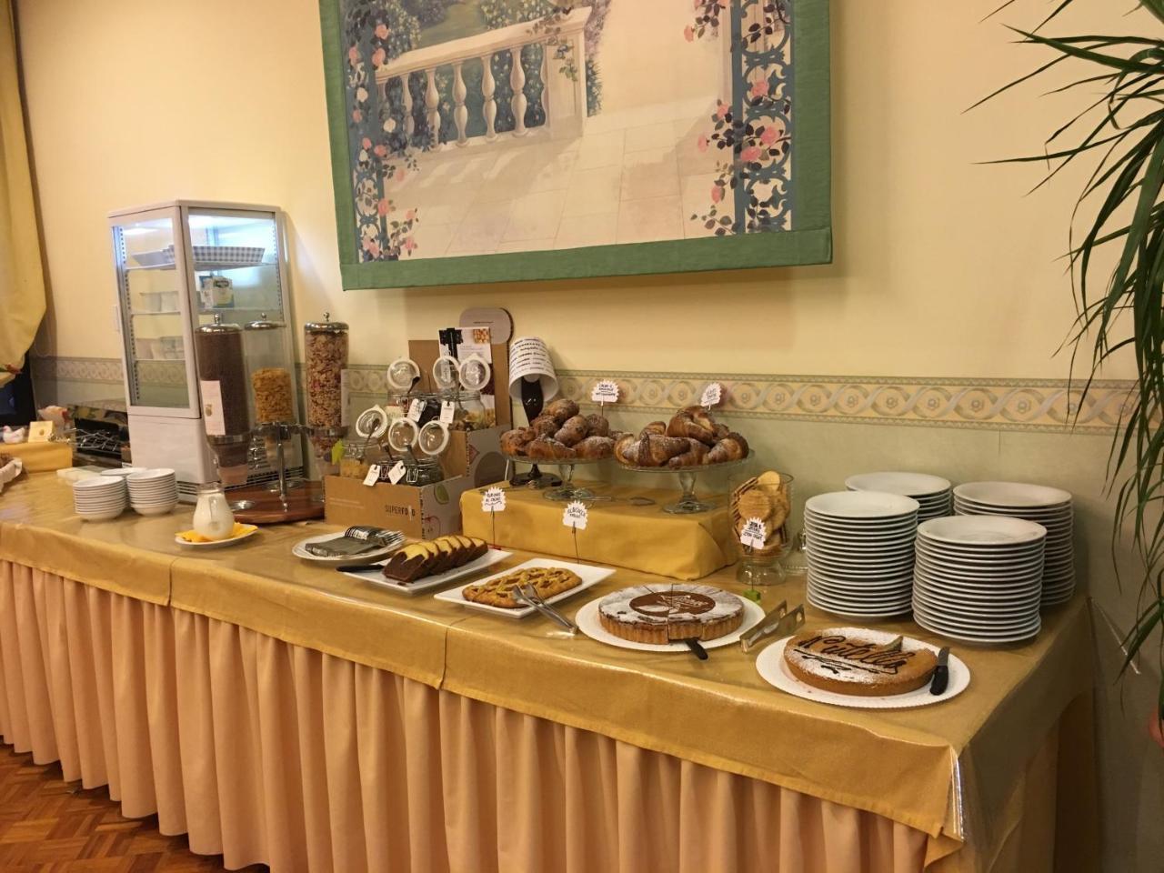 Hotel Vega Perugia Bagian luar foto